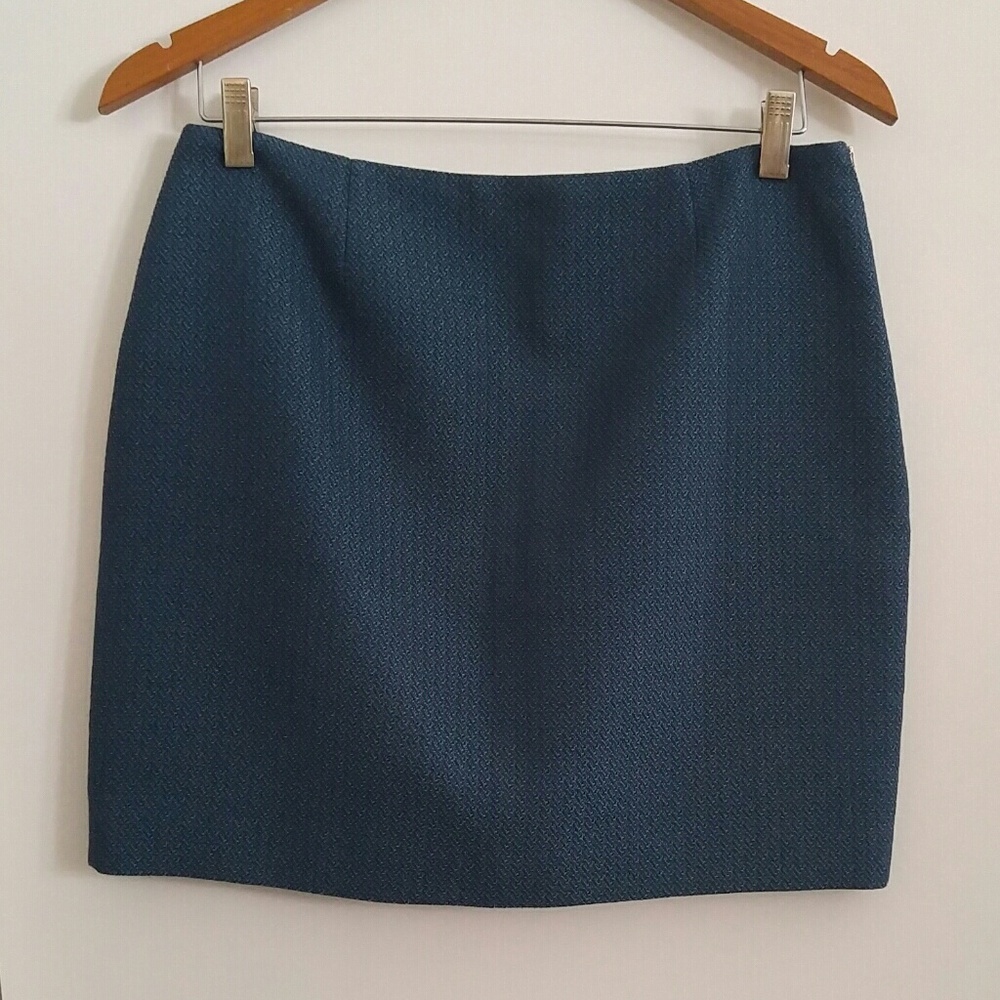 T Tahari navy blue mini skirt